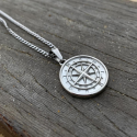 Collana da uomo con ciondolo bussola con catena mare di sabbia cubana in acciaio