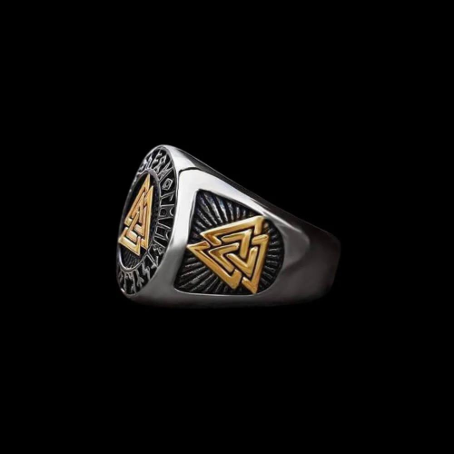 Anello con sigillo in acciaio da uomo nordico vichingo triangolo di Odino Valknut sfondo nero