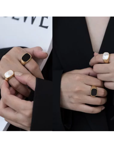 Women's signet ring in steel gilded with fine gold, choice of mother-of-pearl or black