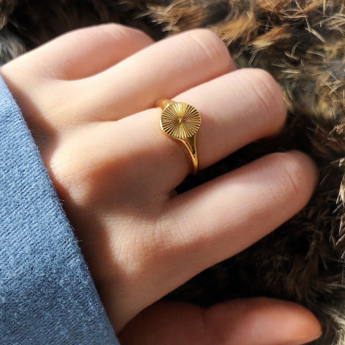 Delicious Sunburst ring in gold