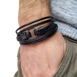 Pulsera de hombre de cuero negro trenzado con anilla de cinco vueltas y cierre de acero 21cm