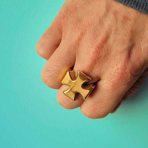 Ring knight cross iron malt templo hombre acero...
