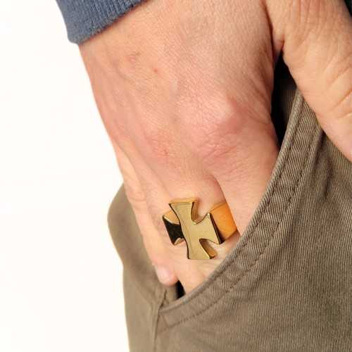 Anello cavaliere croce ferro malto tempio uomo...