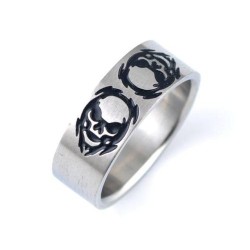 RING AUS MASSIVEM STAHL FÜR HERREN UND SCHWARZER BURNING SKULL BIKER NEU
