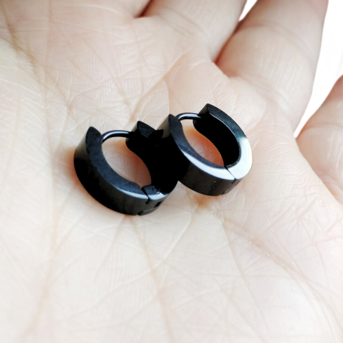 Boucles d'oreilles homme pas cher tendance en acier noir créoles stylées ado femme