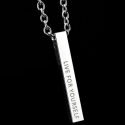 Collier Pendentif Homme Barre Minimaliste en Acier Inoxydable Message Live For Yourself à Graver