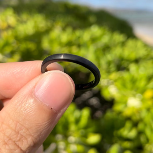 Anello ad anello mezzo asta 2mm donna uomo nero in acciaio inox