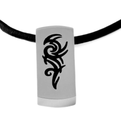 Collar de cuero y colgante Placa de acero Tribal Negro gravedad personalizable