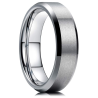 El moderno anillo de bodas moderno de 3 mm de acero inoxidable con acabado mate cepillado y bordes biselados pulidos